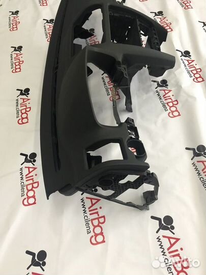 Торпедо панель приборов Skoda Octavia A5