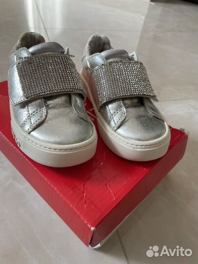 Кроссовки детские 25 размер