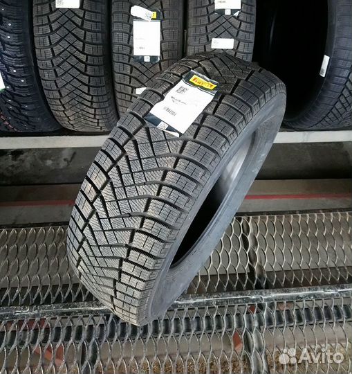 Pirelli Ice Zero FR SUV 235/65 R17 108H