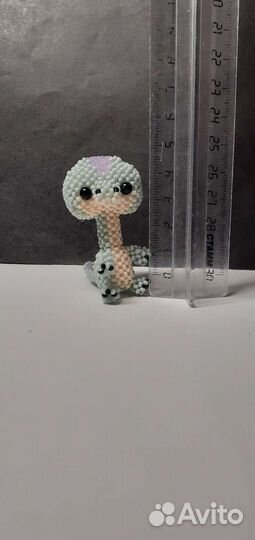 Амигуруми динозаврик из бисера