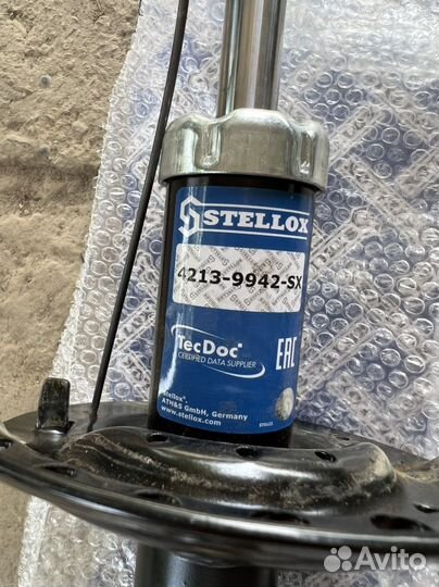 Передняя правая стойка хендай салярис новая