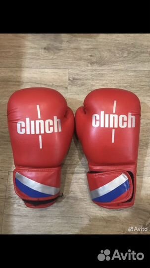 Боксерские перчатки clinch