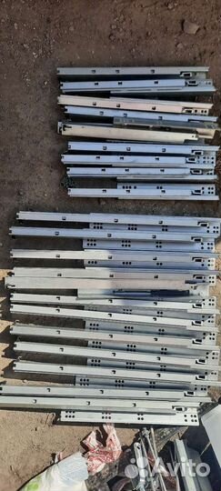 Мебельная кухонная фурнитура, доводчики для шкафов