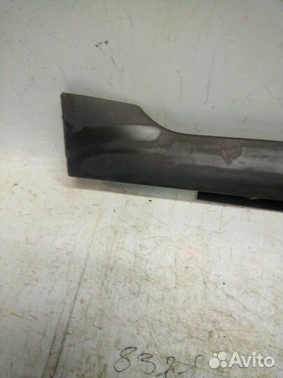 Накладка на порог правая Subaru Xv G33/G43