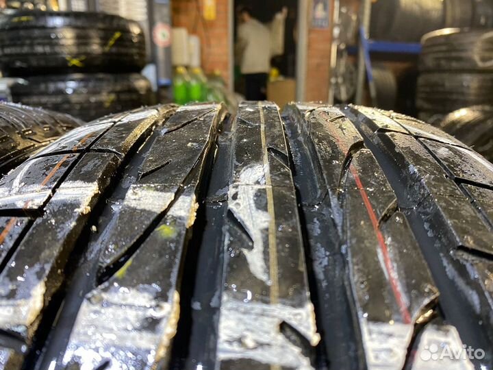 Bridgestone Dueler H/P Sport 225/50 R17 94V