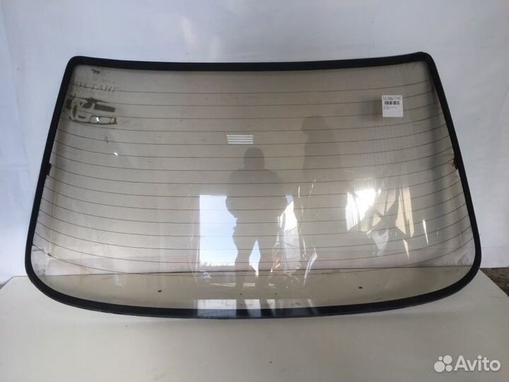 Стекло заднее Toyota Sprinter AE91 5AF 1988