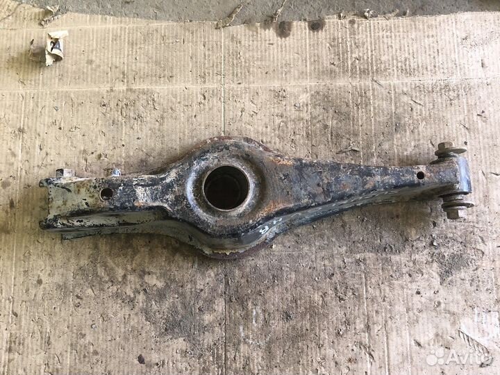 Suzuki grand vitara рычаг