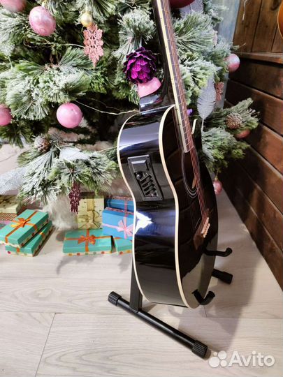 Электроакустическая гитара