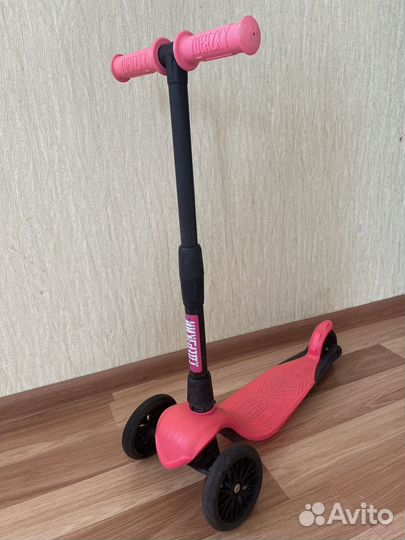 Самокат детский трехколесный