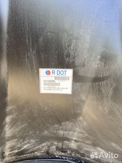 Крыло переднее левое Рено Каптур