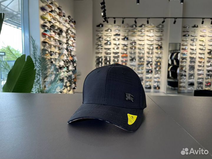 Бейсболка Burberry в ТЦ Мега молл