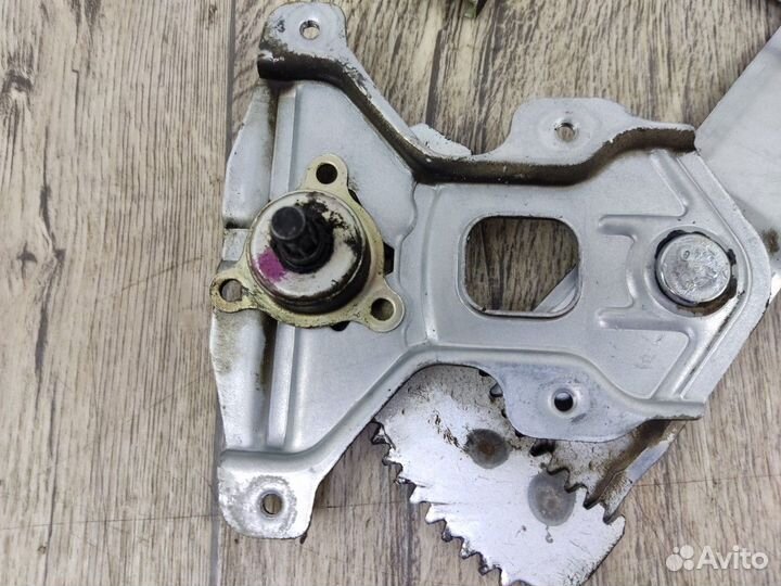 Стеклоподъемник механический задний левый Matiz