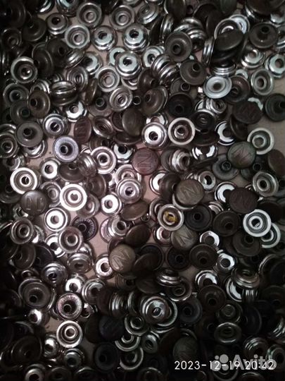 Металлические заклёпки для одежды