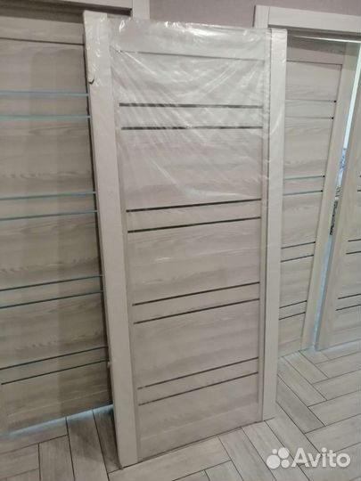 Двери межкомнатные с коробкой новые