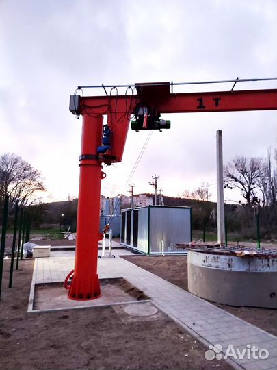 Кран консольный