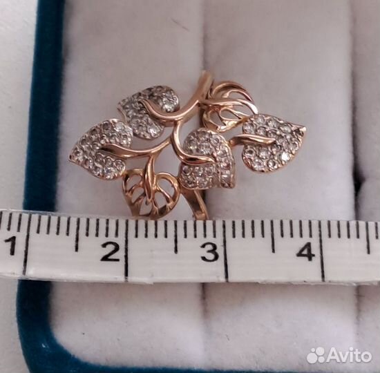 Кольцо золото 585 проба. Вставки Фианиты