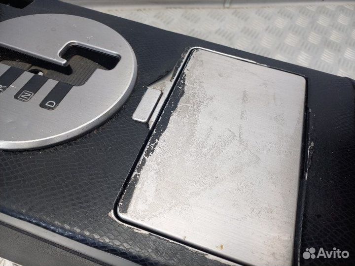 Подлокотник с консолью Infiniti Fx45 4.5 VK45DE