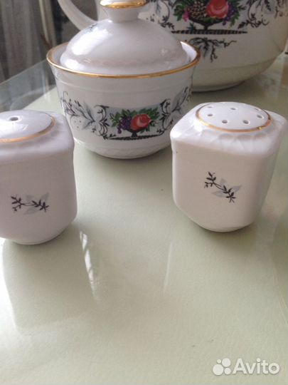 Сервиз столовый новый