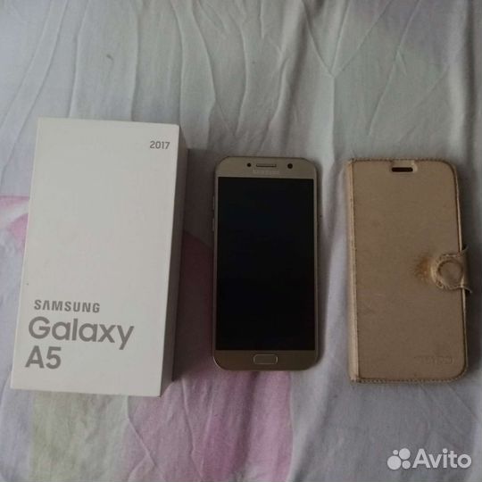 Телефон Samsung