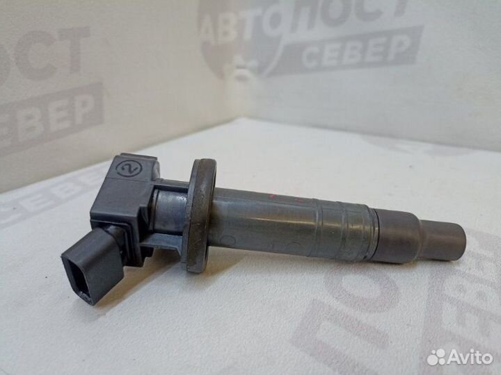 Катушка зажигания Toyota Avensis ZZT251 1ZZ-FE