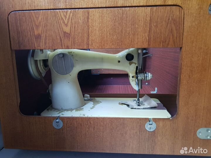Швейная машина подольск ножная
