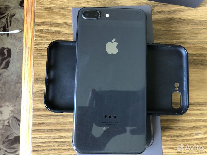 iPhone 8 Plus, 64 ГБ