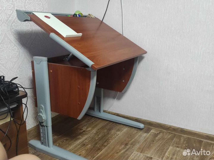 Стол и стул для школьника