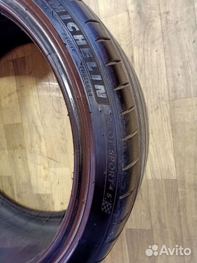 Michelin Pilot Sport 4 S 255/35 R19