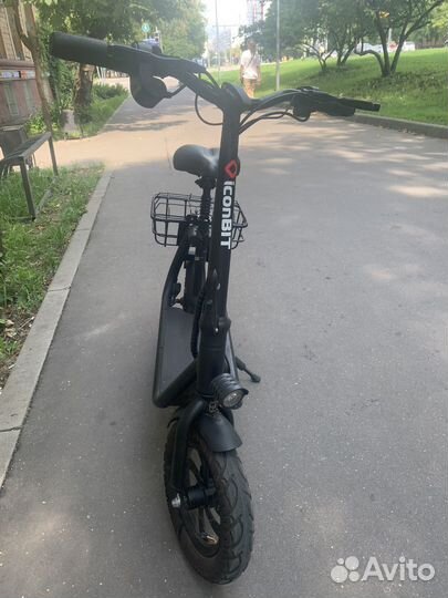 Электросамокат iconBIT Trident T1