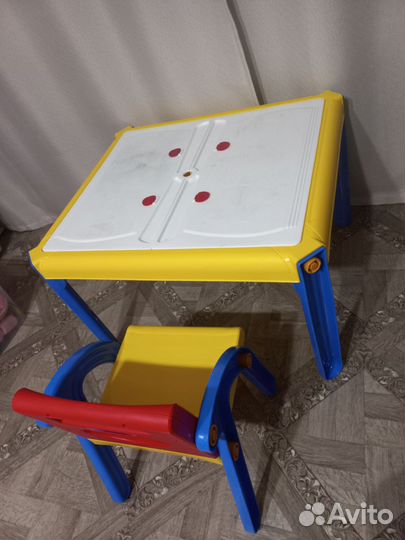 Детский стол и стул