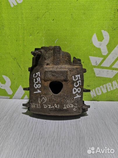 Суппорт передний правый Сеат Кордоба