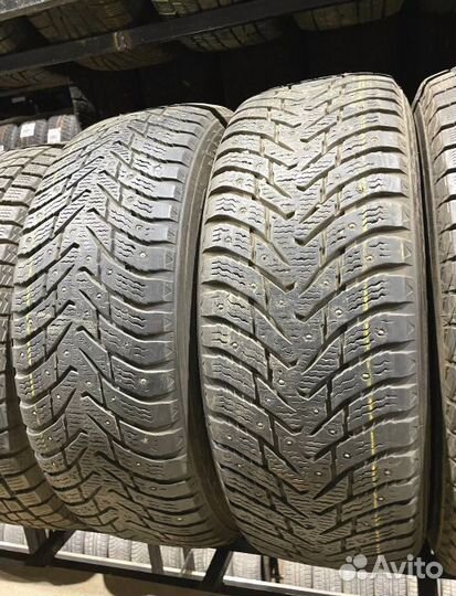 Nokian Tyres Hakkapeliitta 8 SUV 235/65 R17 108M