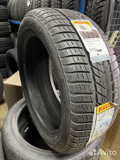 Pirelli Winter Sottozero 3 275/35 R21 104V