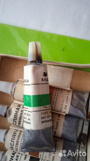 Набор масляных красок СССР из минеральных пигменто