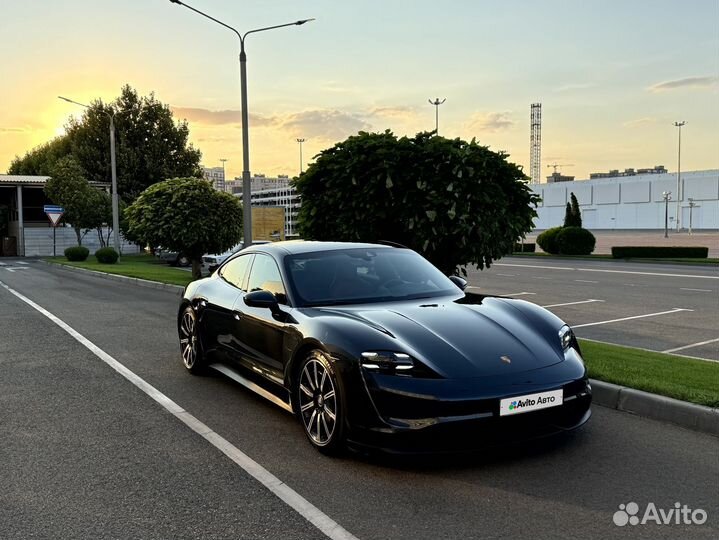 Porsche Taycan 571 л.с. AT, 2021, 2 200 км