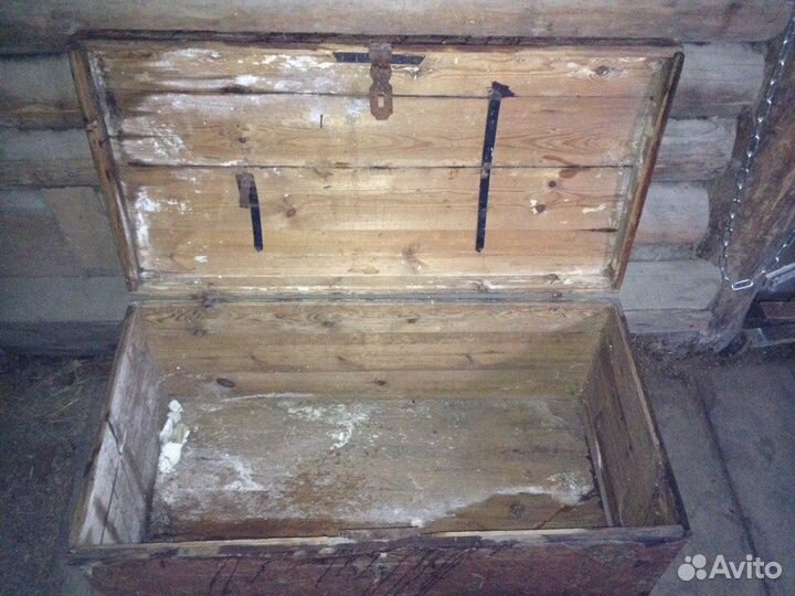 Старинный сундук