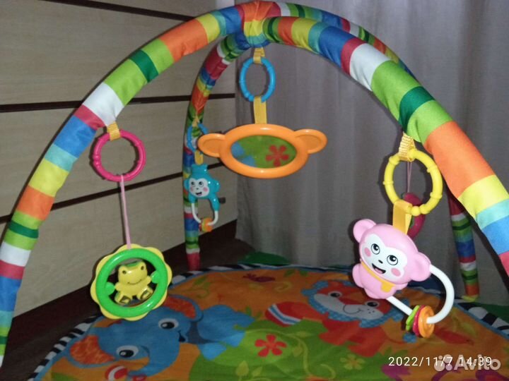 Развивающий игровой коврик 