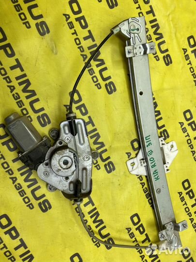 Стеклоподъемник задний правый Kia Rio 3