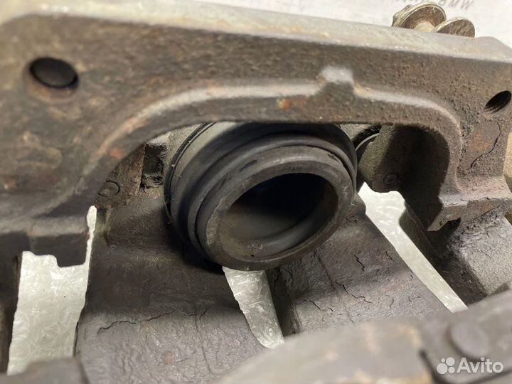 Суппорт передний Bmw F26 E70 E71 F15 F16