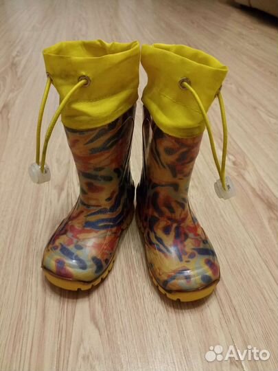 Резиновые сапоги