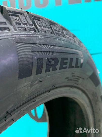 Pirelli Winter Ice Zero 215/55 R17 98H
