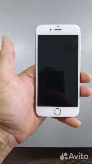 Телефон iPhone 6s