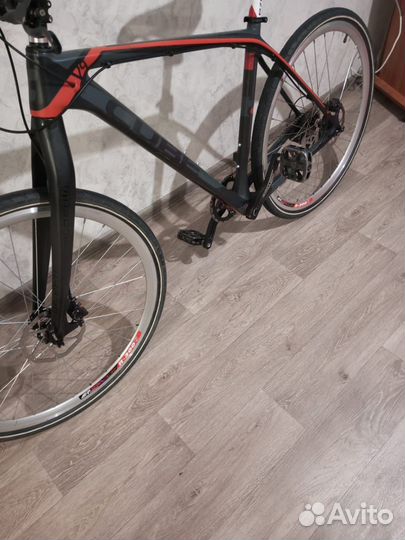 Велосипед Cube reaction