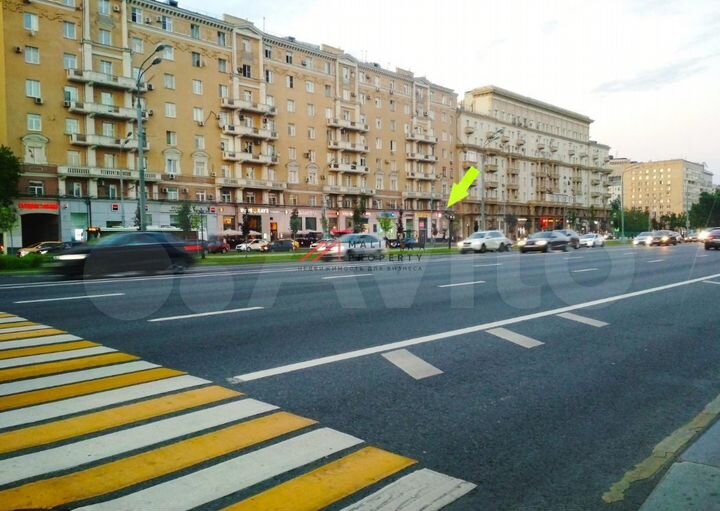 Сдам торговое помещение, 271 м²