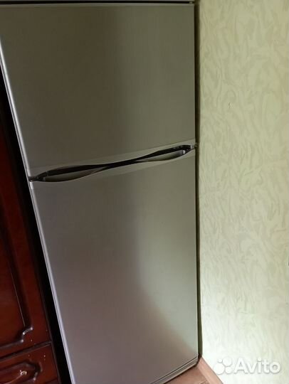 Холодильник атлант бу
