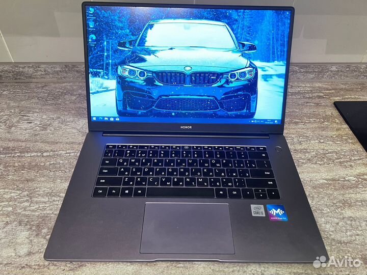 В идеале Honor Ryzen 5-3500U/SSD 512/IPs/15.6