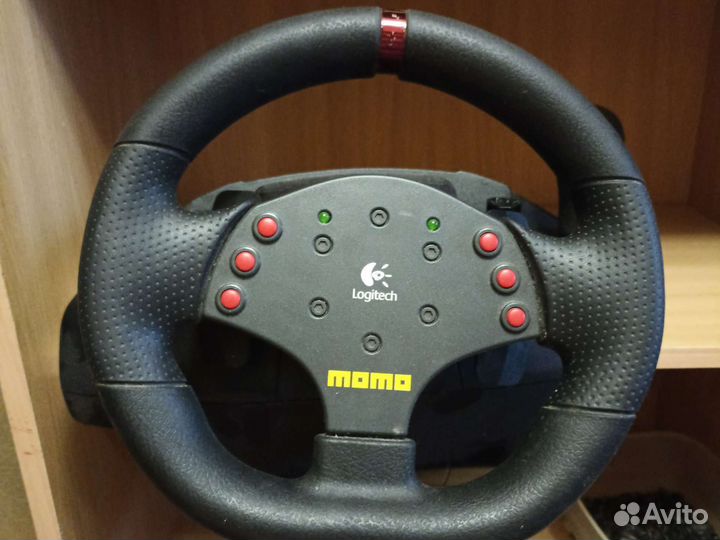 Игровой руль logitech momo racing