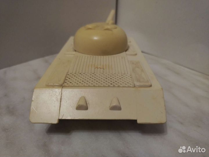 Танк военная техника игрушка СССР