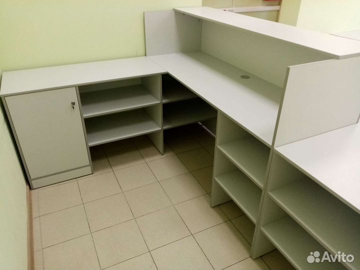 Комплект мебели для пункта выдачи, новый