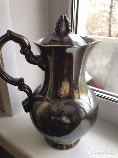 Кувшин фарфоровый